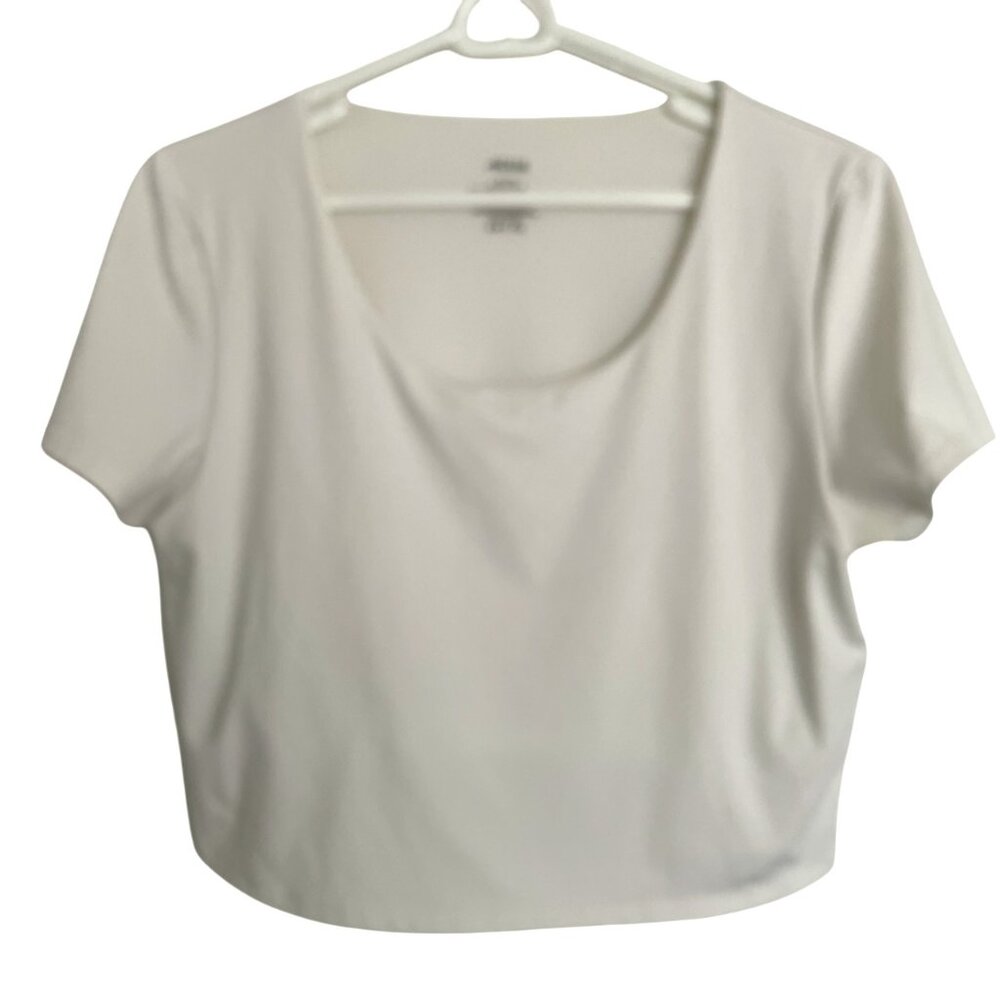Bundle of 2 Ardene Crop T-shirt and Warner's Bra